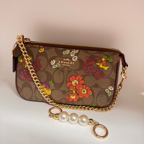 Coach Nolita 19 In Signature Canvas With Floral Print CR828 with Pearl extender - Picture 7 of 8